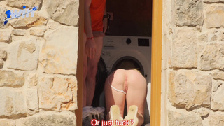 Анька застряла в стиралке - Ромка не упустил момент