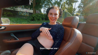 Горячее порно видео с развратной девушкой в авто