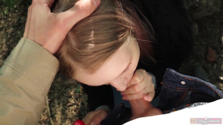 Шлюха Stacy Starando сосет на публике – горячее секс видео