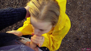 Случайная встреча с бывшей: страстный минет на улице POV