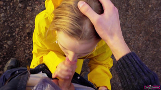 Случайная встреча с бывшей: страстный минет на улице POV