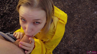 Случайная встреча с бывшей: страстный минет на улице POV