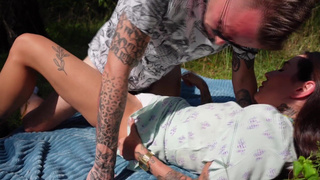 Дикий секс в лесу с Ghomestory – эксклюзивное порно видео